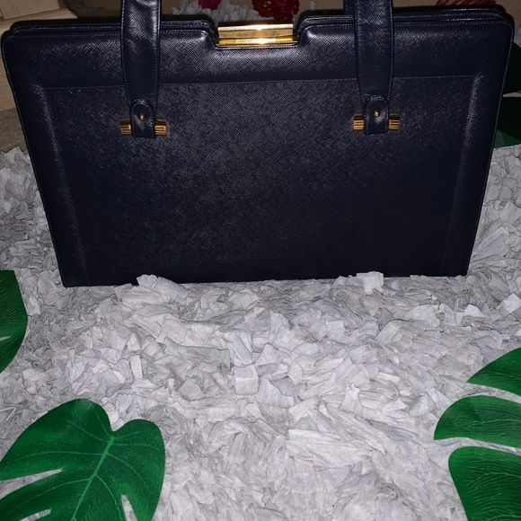 Purse - Picture 2 of 2